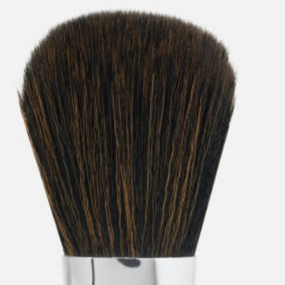 BH Cosmetics Flat Powder Brush - Picture 4 of 5